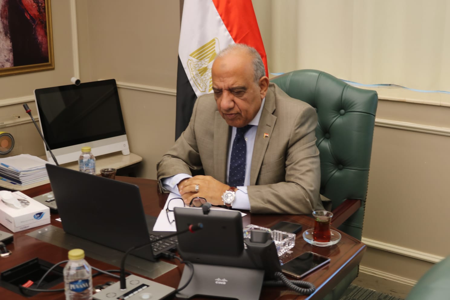 وزير الكهرباء يبحث مع مسئولي شركة صينية توطين صناعة توربينات الرياح